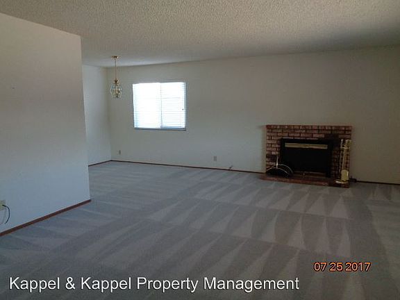 3rd image of 506 Marbella Ln