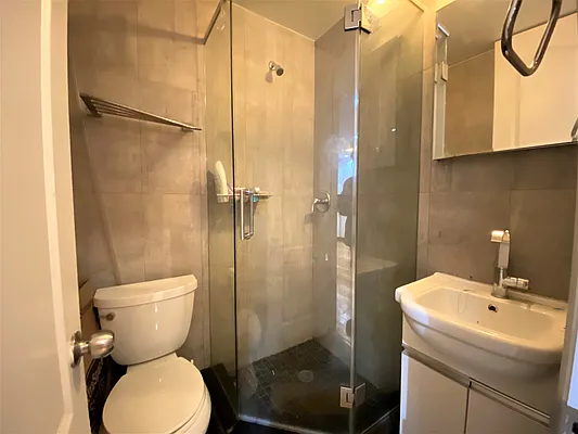 Rented by Oxford Property Group | media 13