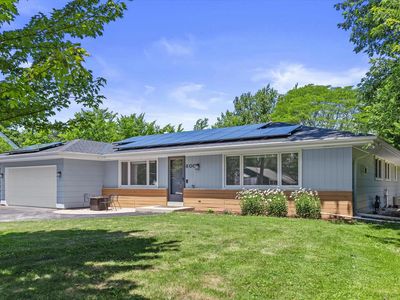 800 E Dean ROAD, Fox Pt, WI, 53217