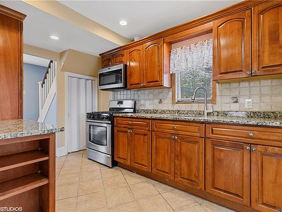 5th image of 235 N Highland Ave