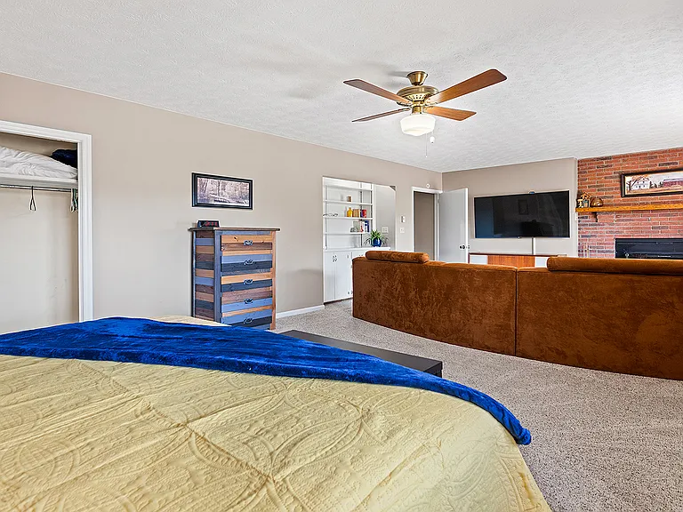 182 Allison Dr — Photo 7