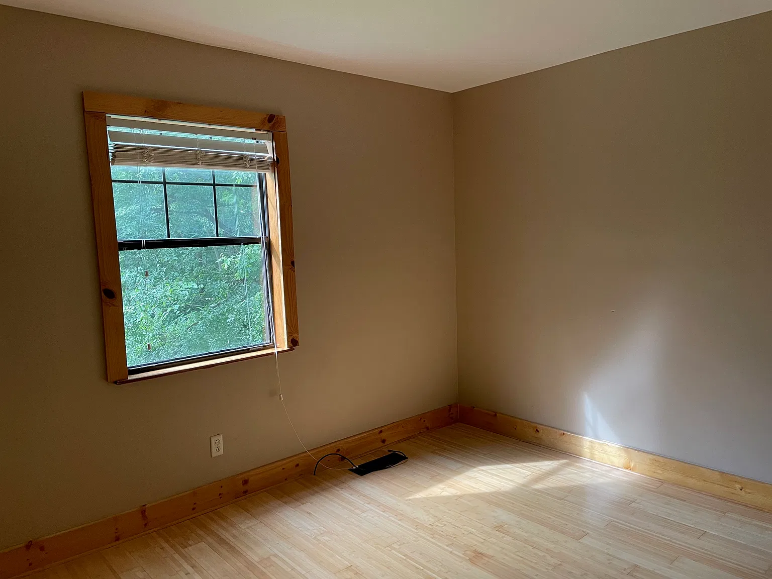 2 bed, 1100 sqft, $1,200 — Photo 4