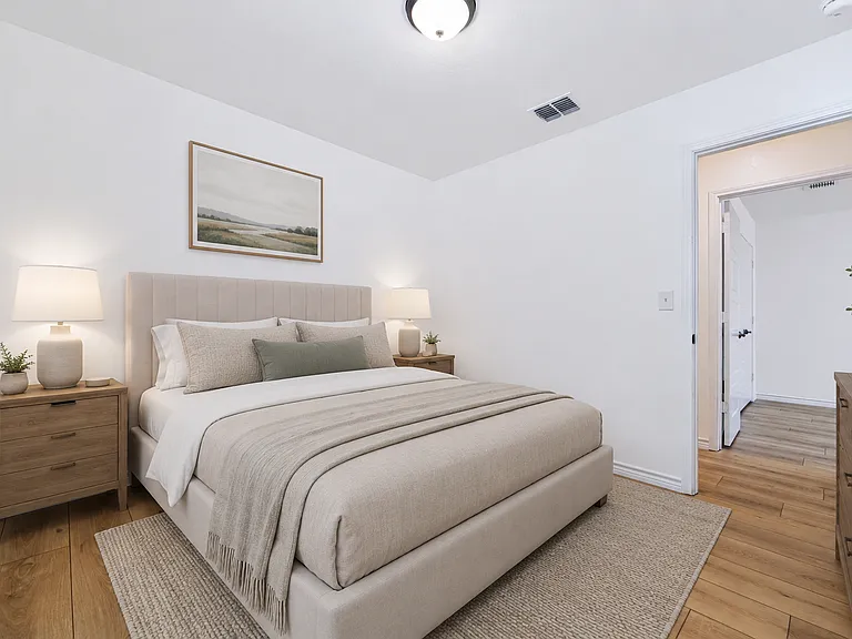 1030 Gruma — Photo 11