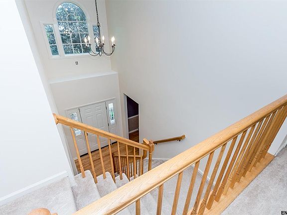 3rd image of 71 Deer Run Holw