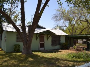 305 Mary Ann St, Uvalde, TX 78801
