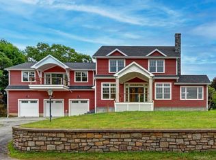 77 Masons Island Rd, Stonington, CT 06355