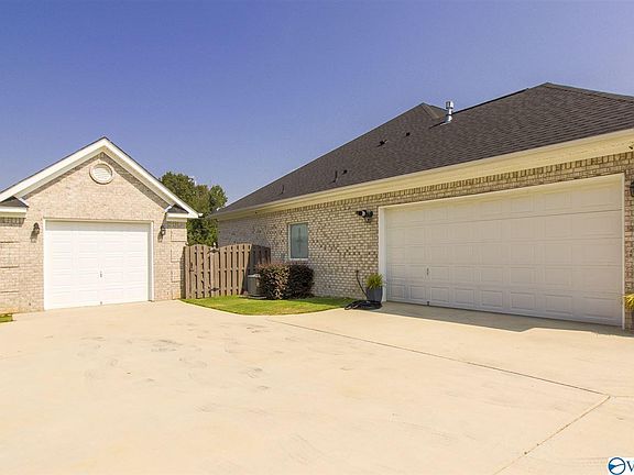 2nd image of 219 Woodgrove Dr