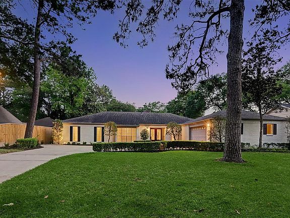 2nd image of 10115 Cedar Creek Dr