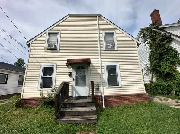 12624 Emery Ave, Cleveland, OH 44135