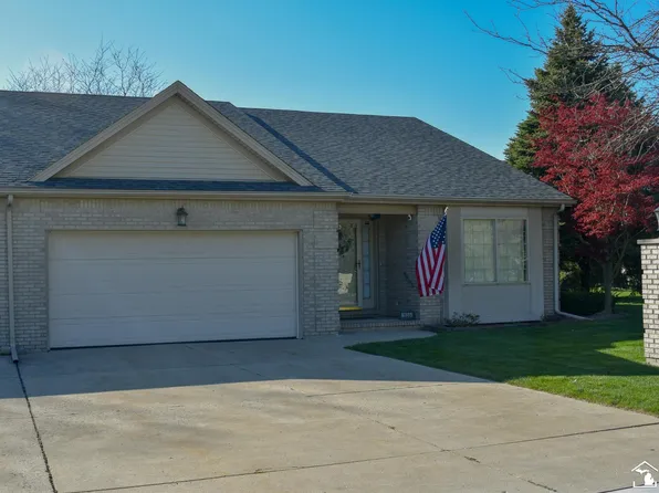 1655 Tony Ct, Monroe, MI 48162