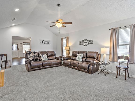 5th image of 512 Oak Ridge Ct