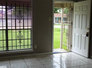 2106 Linder St, Houston, TX 77026