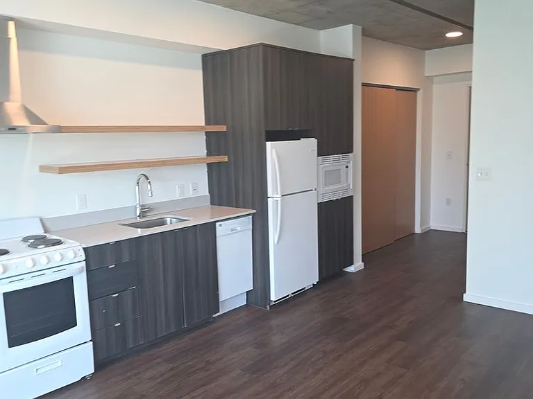 515 NE Holladay St — Photo 37