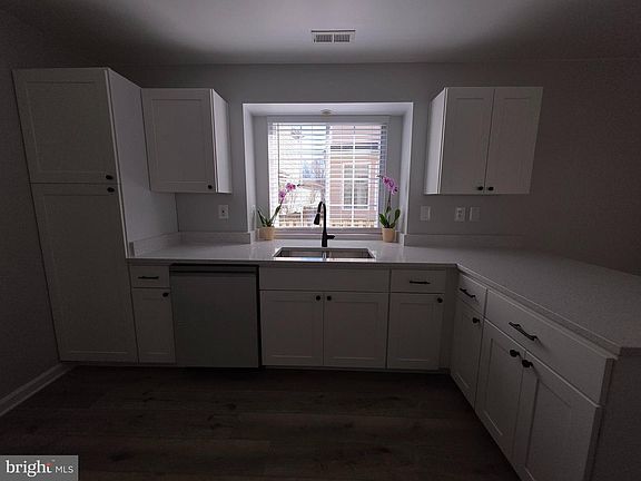 3rd image of 45511 Daugherty Ct