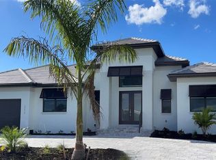2272 Palm Tree Dr, Punta Gorda, FL 33950