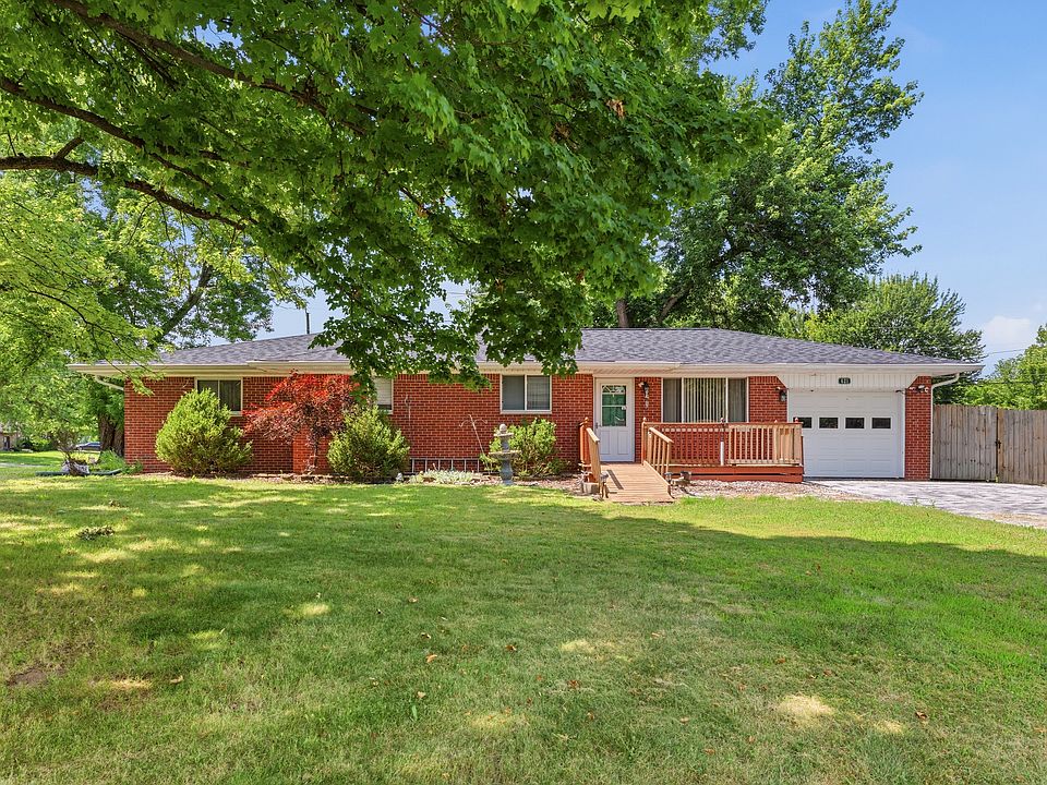 1st image of 621 Fabyan Rd