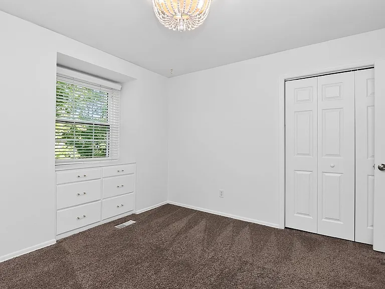 1819 Sabrina Ct — Photo 22
