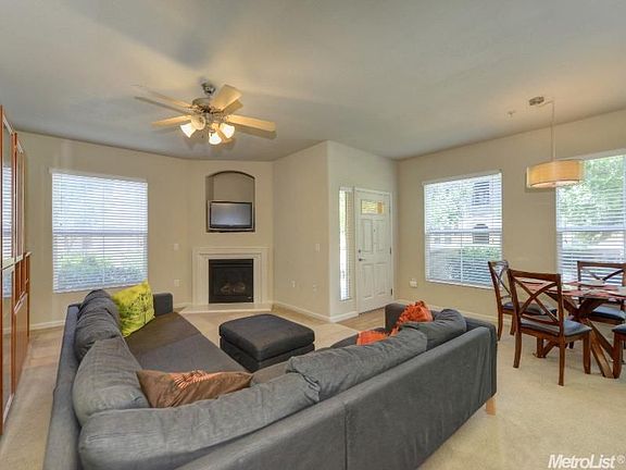 3rd image of 2465 Fontana St Unit 6