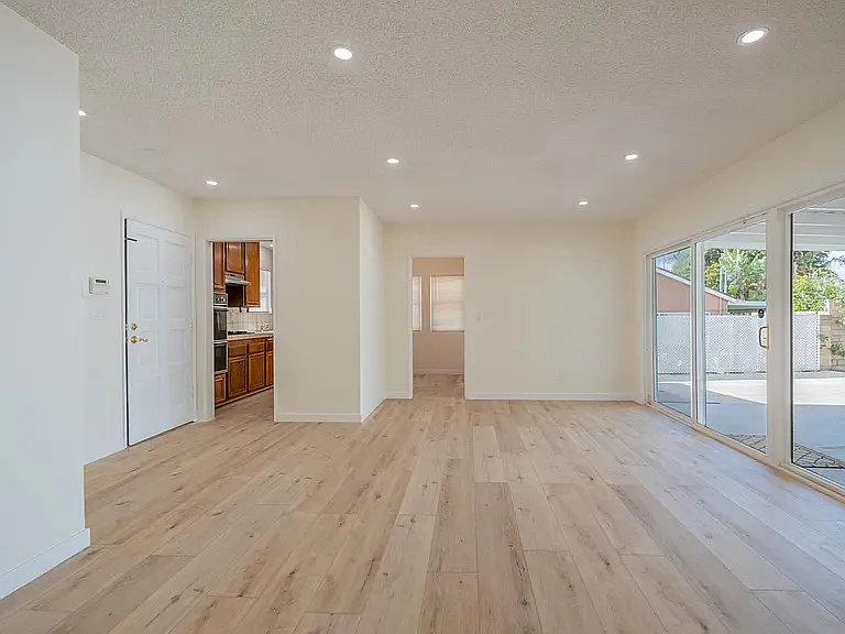 13765 Astoria St — Photo 7