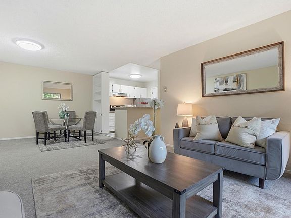 3rd image of 143 Piccadilly Pl APT F