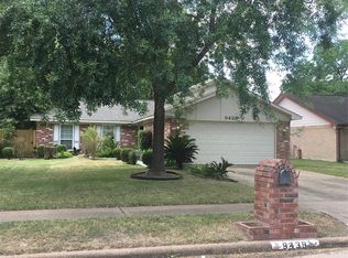 9439 Charter Ridge Dr, Houston, TX 77070
