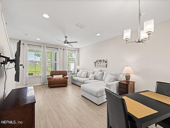 3rd image of 296 BRANDON LAKES Drive