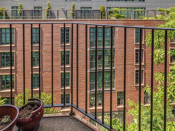5th image of 211 Thompson St APT 5B