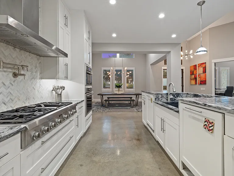 3801 Peak Lookout Dr — Photo 16