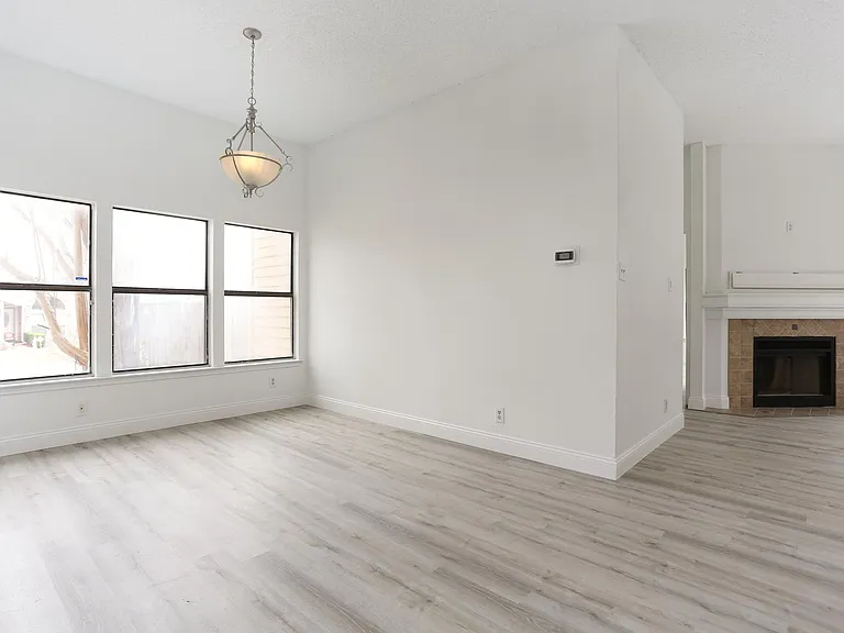 7107 Grassy Trl — Photo 6