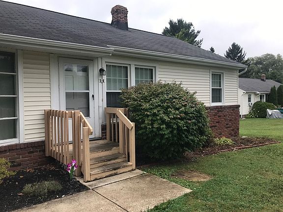 2nd image of 438 North St APT 5B