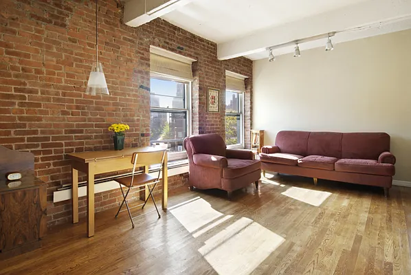 Rented by Town Residential | media 27