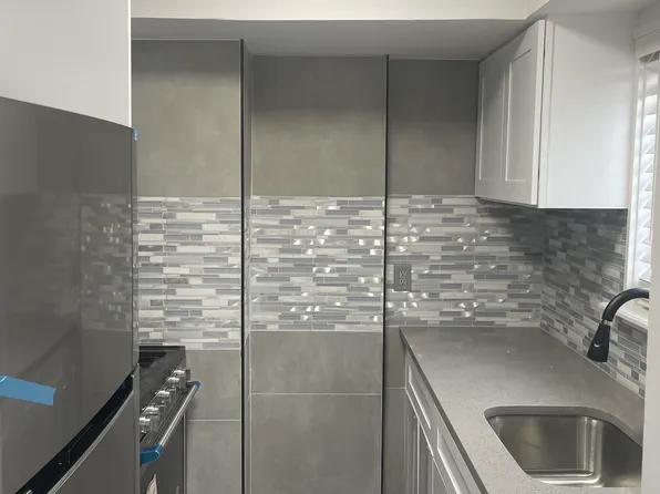 267 Maple Pkwy #130, Staten Island, NY 10303