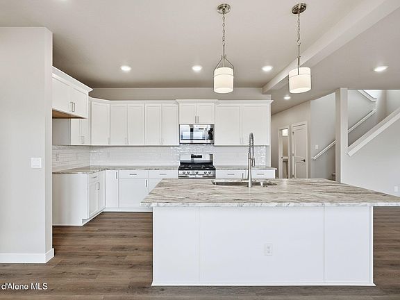 4th image of 7019 N Coeur Terre Blvd