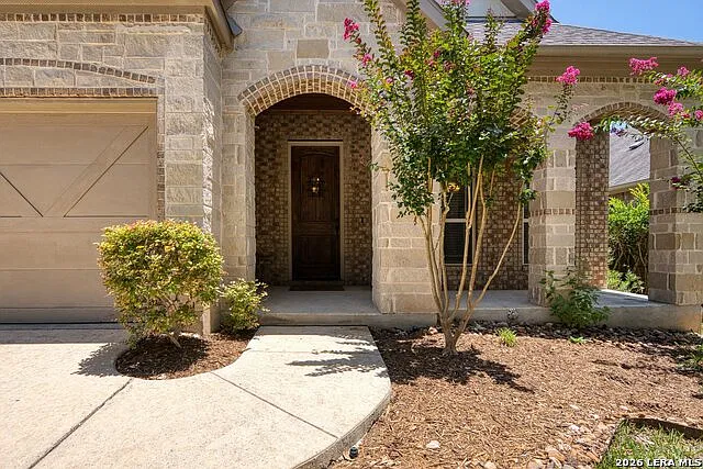 3 bed, 3.0 bath, 2412 sqft, $2,900 — Photo 3