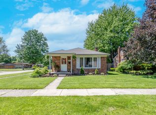 8360 Campbell St, Taylor, MI 48180