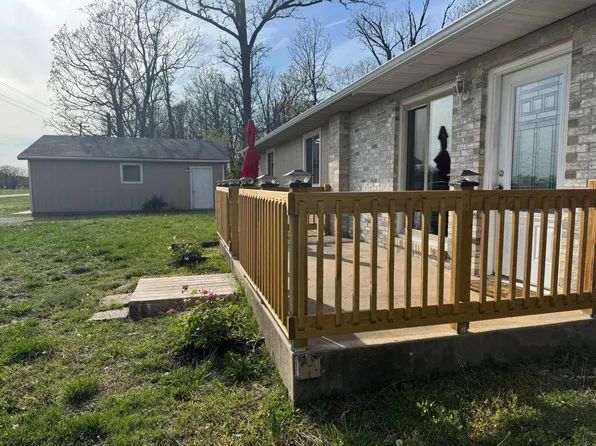 17928 State Highway Z, Aurora, MO 65605