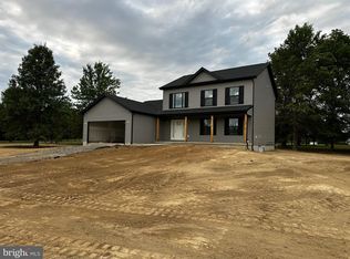 211 Hollis Dr, Gerrardstown, WV 25420