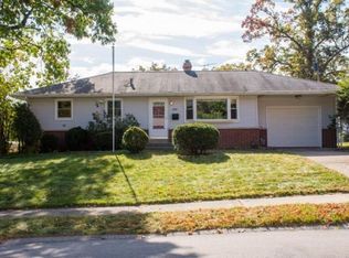 3904 Roxbury Pl, South Bend, IN 46628