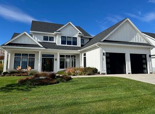 103 Vineyard Ridge Dr, Traverse City, MI 49686