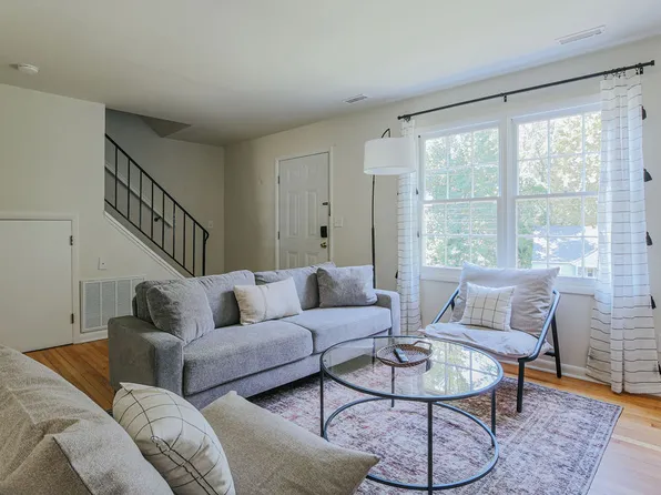 100 Westerly Ave #A, Charlottesville, VA 22903
