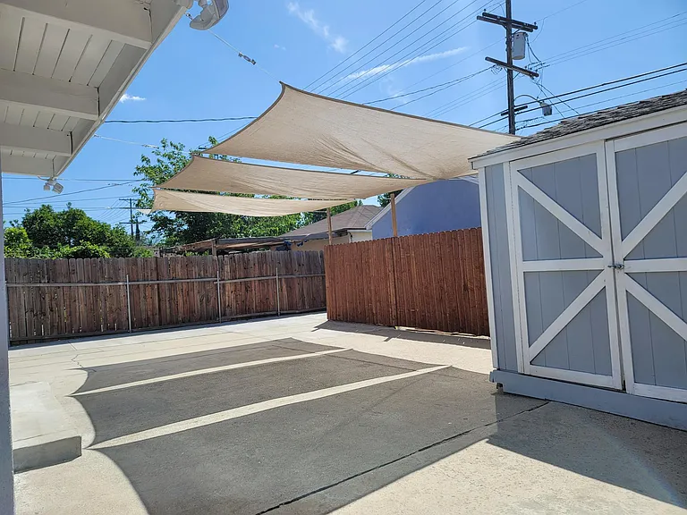 6503 White Oak Ave — Photo 37