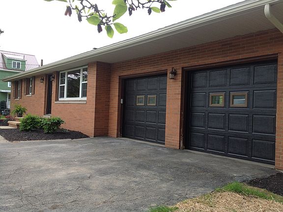 3rd image of 835 W Ohio Ave