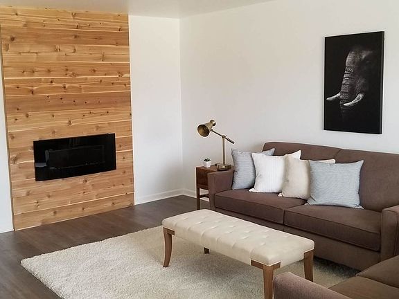 3rd image of 671 Exchange Ave