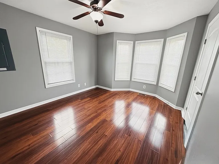 1569 Apache Way — Photo 10