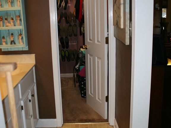 Walk-in closet