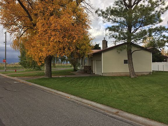 4th image of 224 N Austin Ave