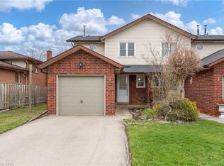 23 Dynasty Ave #1, Hamilton, ON L8G 4Z5