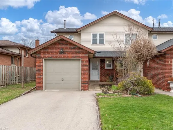23 Dynasty Ave #1, Hamilton, ON L8G 4Z5