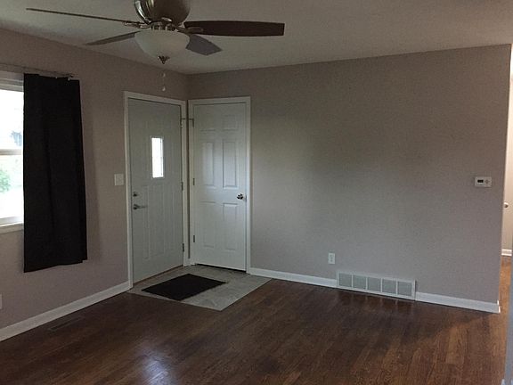 2nd image of 6014 W Lincoln Way