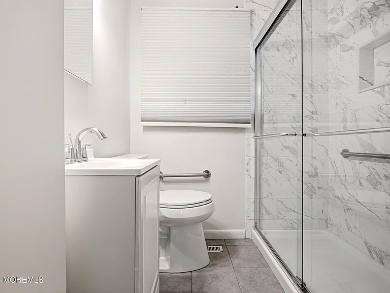 328 Aldrich Rd — Photo 11